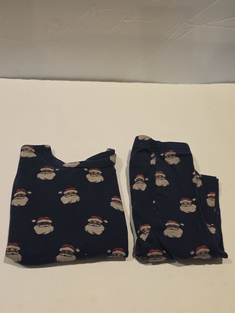 GAP Navy Santa Face Pajama Top with Red Accents Size 4t Black Santa White Santa